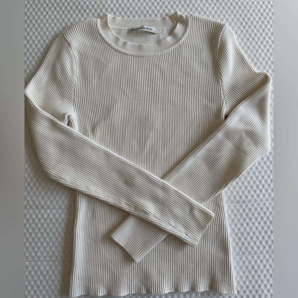 Abercrombie & Fitch Cream Crew Neck Sweater